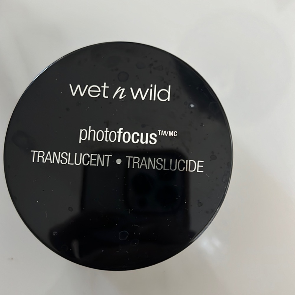 Wet n wild photofocus
